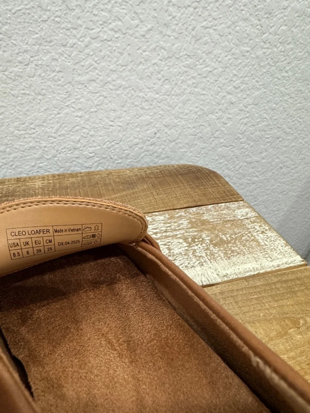 Vionic Cleo Tan Leathers Loafers Size 8.5 NEW - Picture 8 of 8